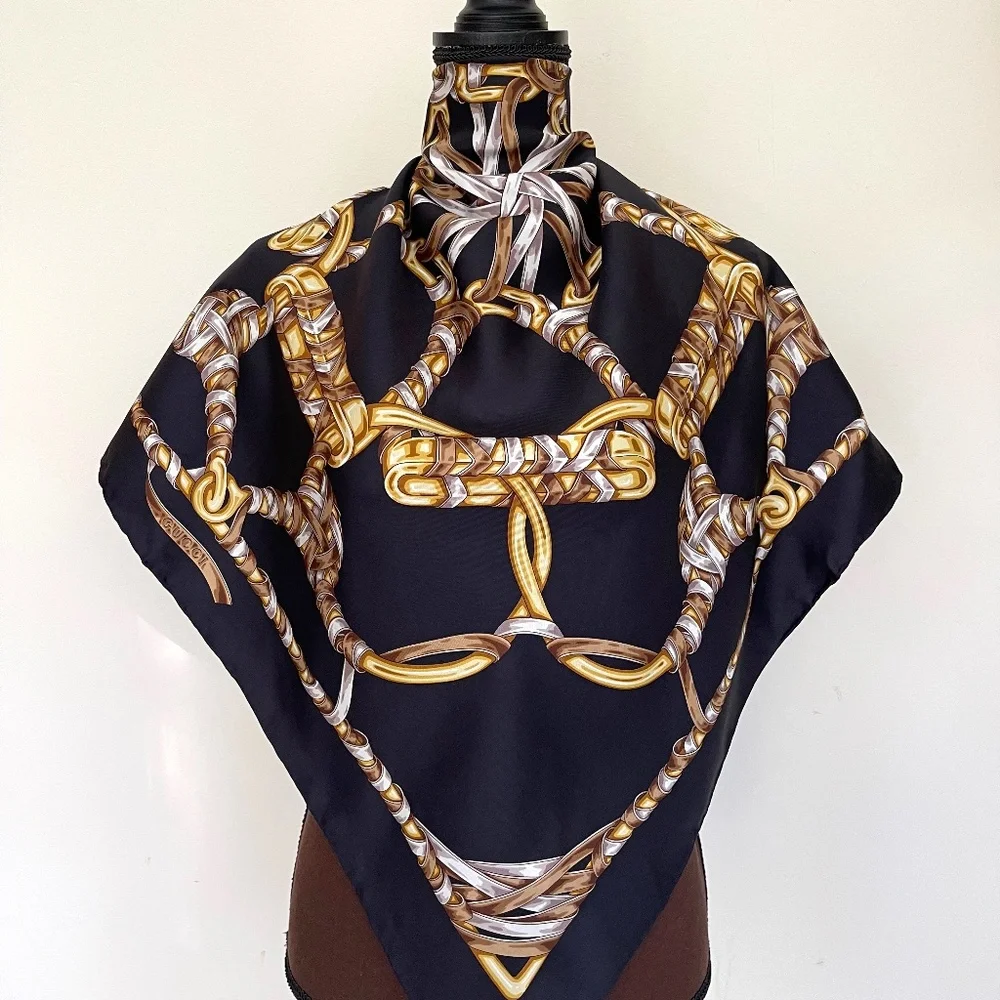 New Gucci Scarf Iconic Print Black Silk Wrap with Gucci Gift Box